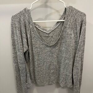 Abercrombie and Fitch Women’s Slouchy Grey Long Sleeve Tee